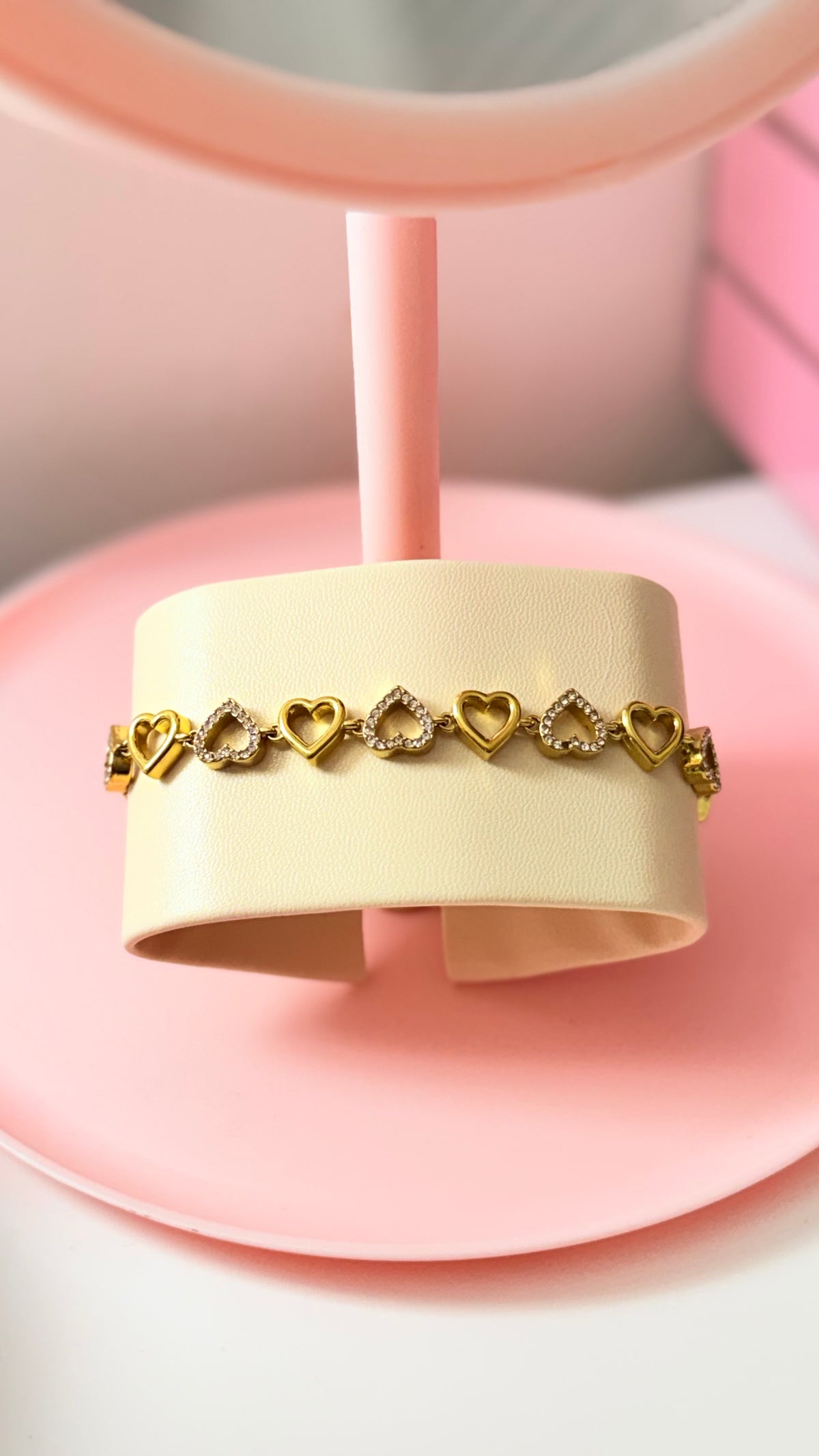 Love loop bracelet