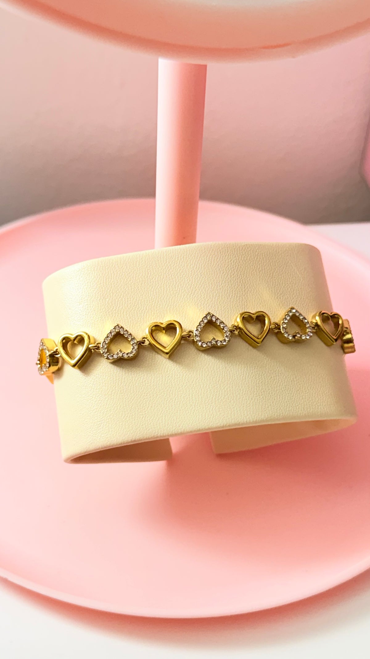 Love loop bracelet