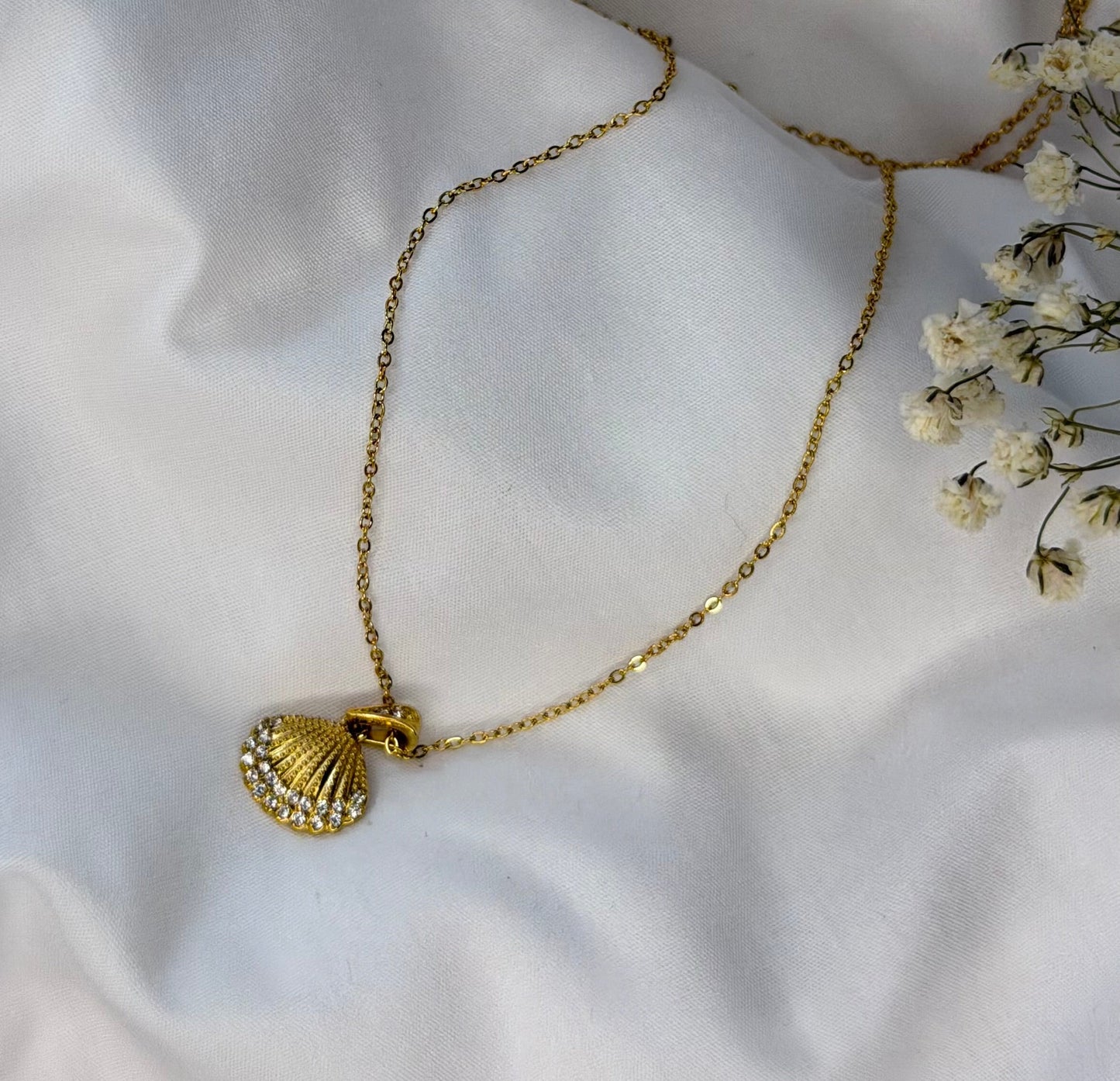 🐚 Seashell Charm Necklace
